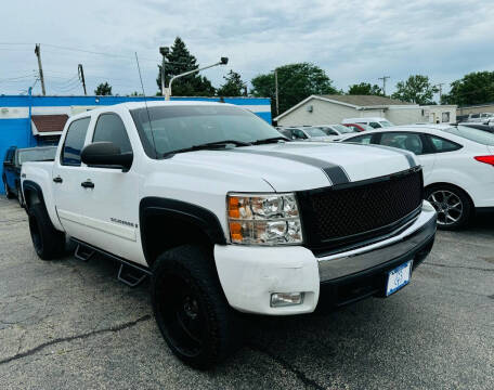 2007 Chevrolet Silverado 1500 for sale at NICAS AUTO SALES INC in Loves Park IL