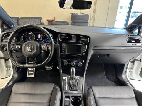 2017 Volkswagen Golf R 4Motion