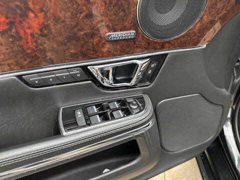 2016 Jaguar XJL Portfolio