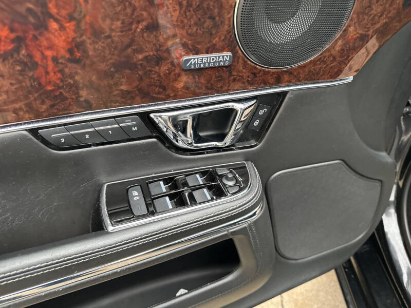 2016 Jaguar XJL Portfolio