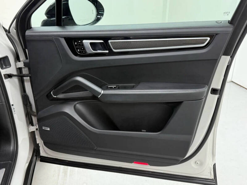 2020 Porsche Cayenne S Coupe