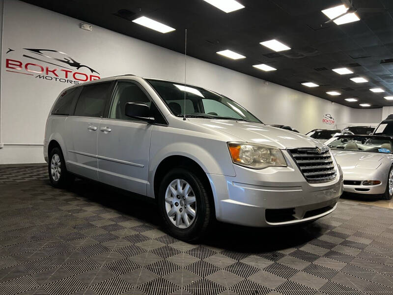 2010 Chrysler Town and Country for sale at Boktor Motors - Las Vegas in Las Vegas NV