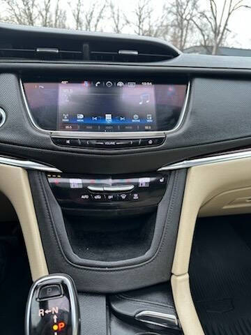 2017 Cadillac XT5 Luxury