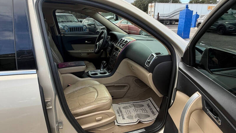 2008 Saturn Outlook XE