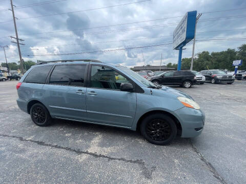 2007 Toyota Sienna LE 7-Passenger