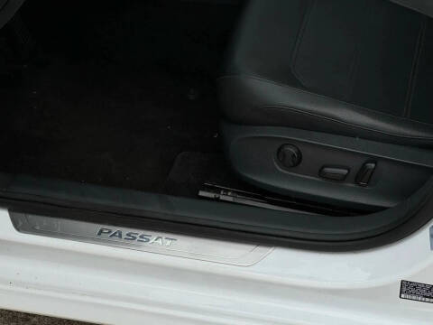 2017 Volkswagen Passat 1.8T SE