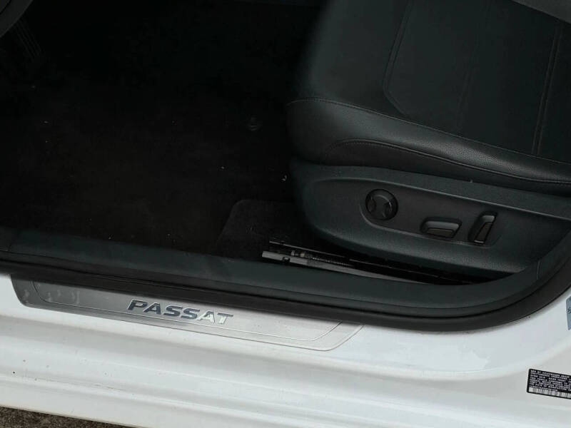 2017 Volkswagen Passat 1.8T SE