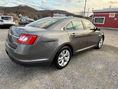 2011 Ford Taurus SEL