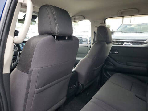 2022 Nissan Frontier SV