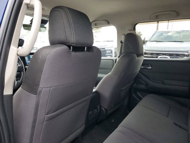 2022 Nissan Frontier SV