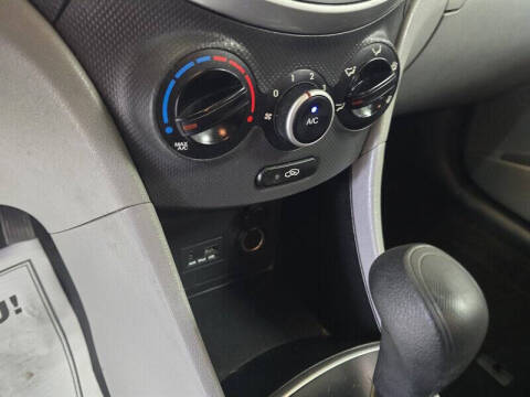 2013 Hyundai Accent GS