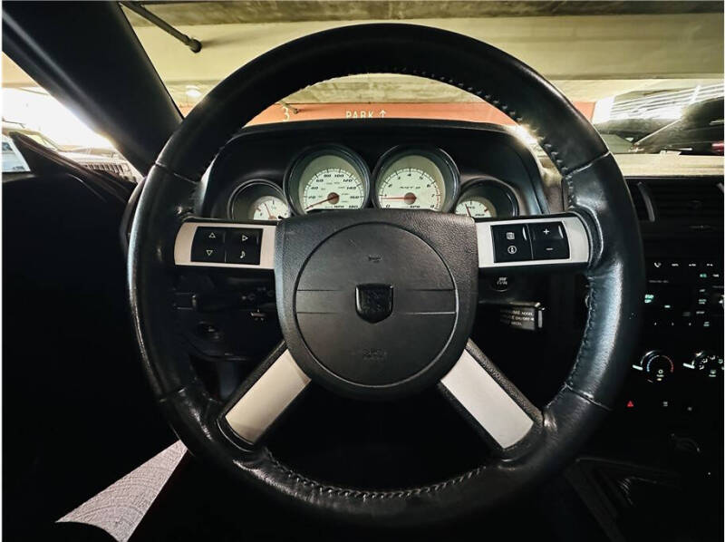 2009 Dodge Challenger SRT8
