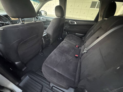 2013 Nissan Pathfinder SV