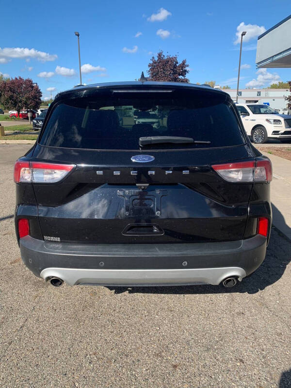 2021 Ford Escape SEL
