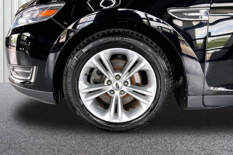 2018 Ford Taurus SEL