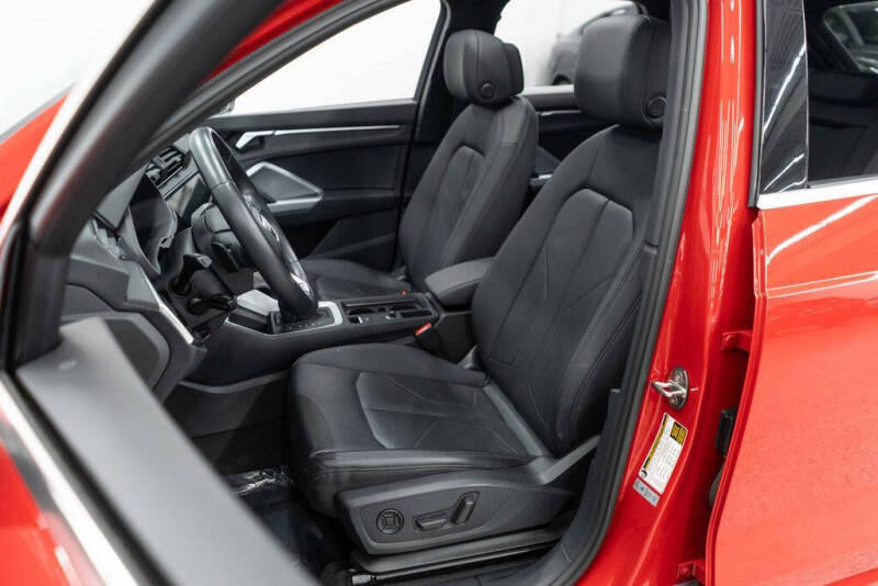 2023 Audi Q3 quattro S line Premium 45 TFSI