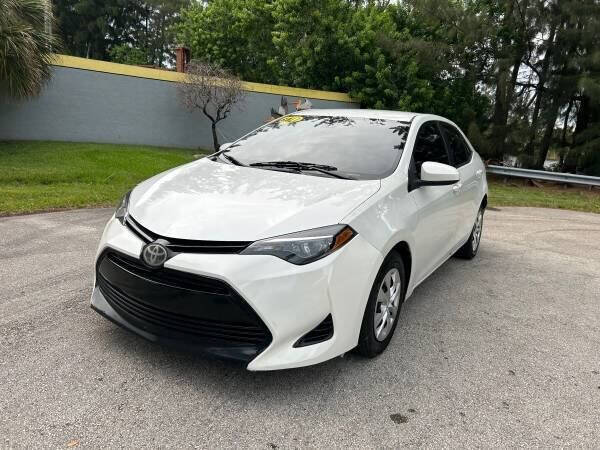 2017 TOYOTA Corolla Sedan