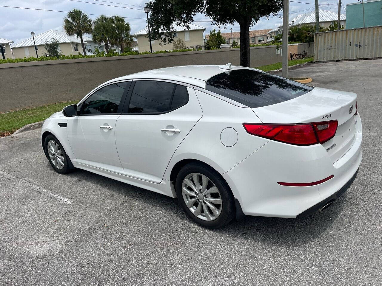 2015 KIA Optima Sedan - $11,995