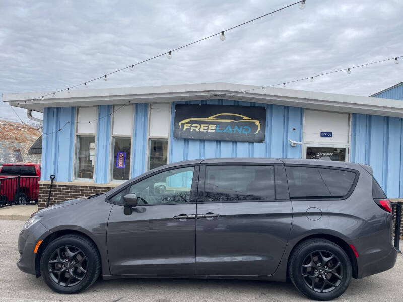2020 Chrysler Pacifica Touring