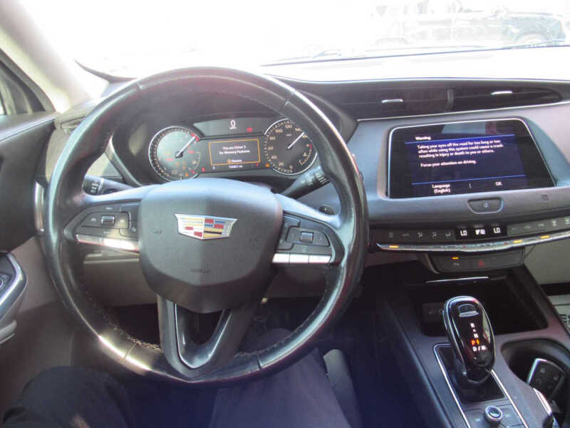 2021 Cadillac XT4 Premium Luxury