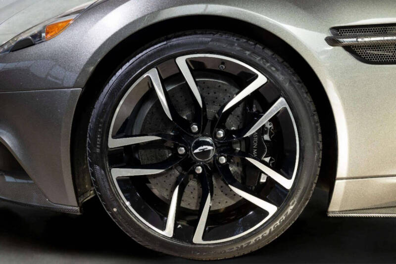 2016 Aston Martin Vanquish Volante