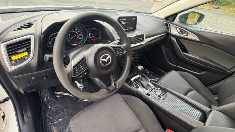 2017 Mazda MAZDA3 Sport