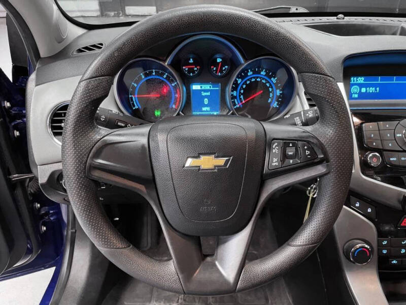 2013 Chevrolet Cruze LS Auto
