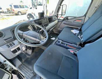 2016 Mitsubishi Fuso FE180