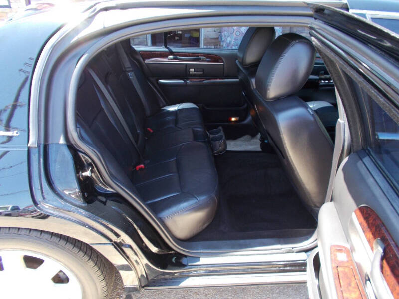 2011 Lincoln Town Car Executive L