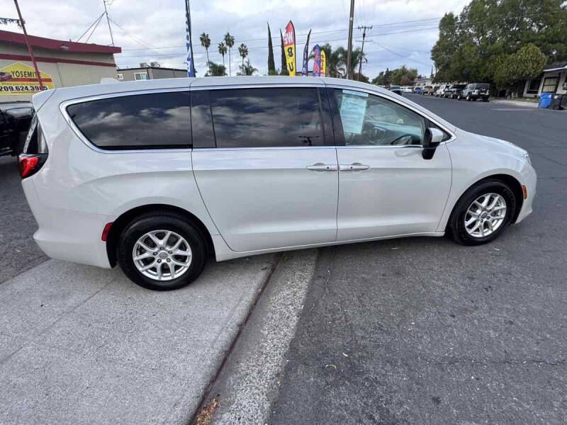 2017 Chrysler Pacifica Touring