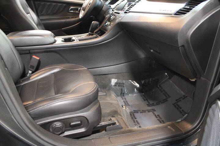 2018 Ford Taurus SEL