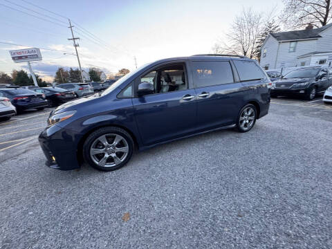 2019 Toyota Sienna SE 8-Passenger