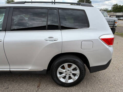 2011 Toyota Highlander SE