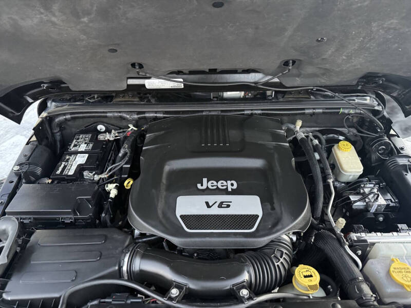 2016 Jeep Wrangler Unlimited Sahara 75th Anniversary