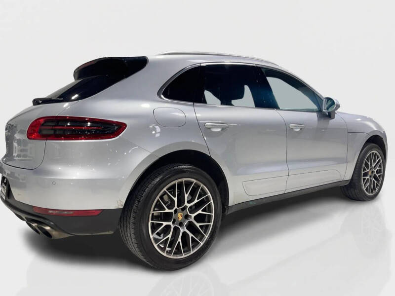 2016 Porsche Macan S