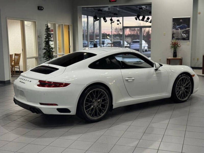 2019 Porsche 911 Carrera