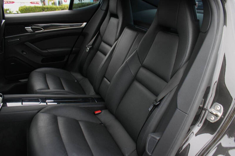 2012 Porsche Panamera