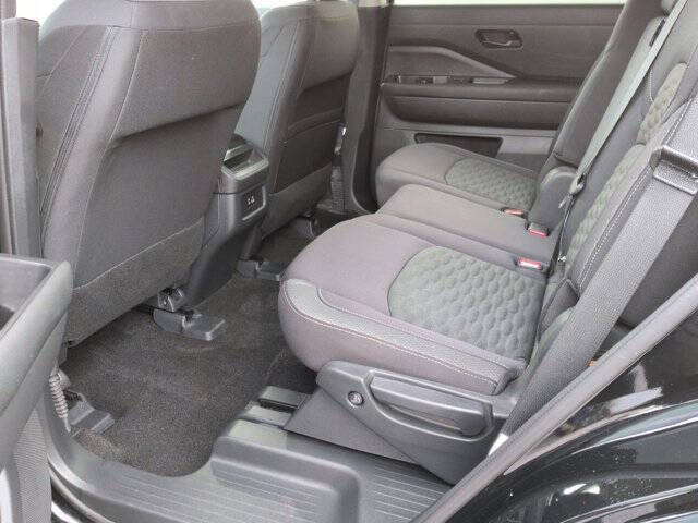 2024 Nissan Pathfinder S