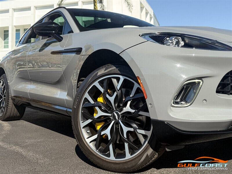 2021 Aston Martin DBX