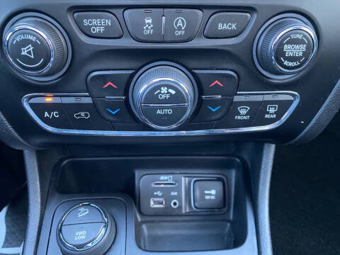 2017 Jeep Cherokee Overland