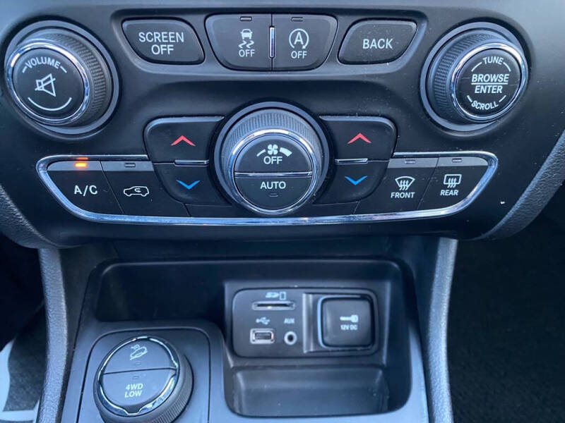 2017 Jeep Cherokee Overland