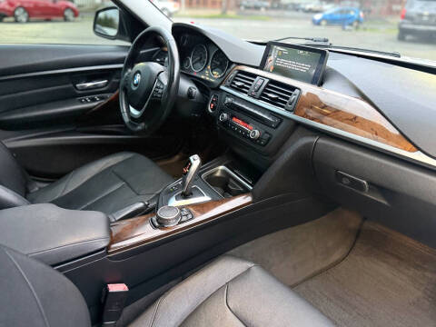 2015 BMW 3 Series 328i