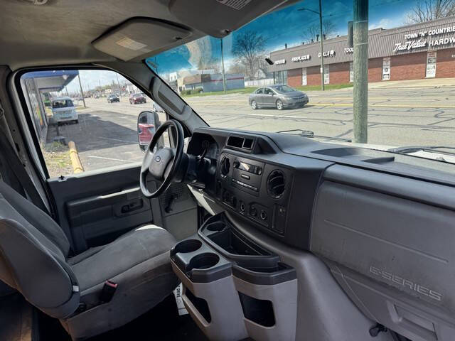 2012 Ford E-Series