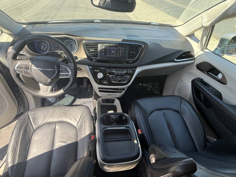 2017 Chrysler Pacifica Touring Plus