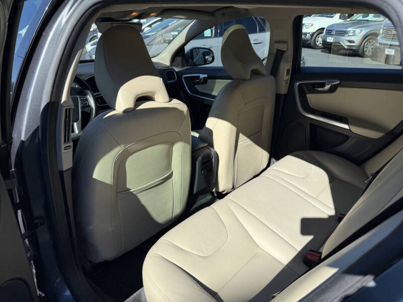 2017 Volvo V60 T5 Premier