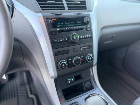 2011 Chevrolet Traverse LS
