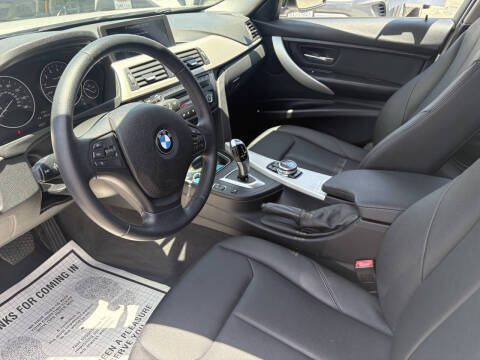 2015 BMW 3 Series 320i
