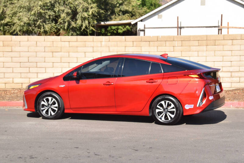 2019 Toyota Prius Prime Plus photo 13