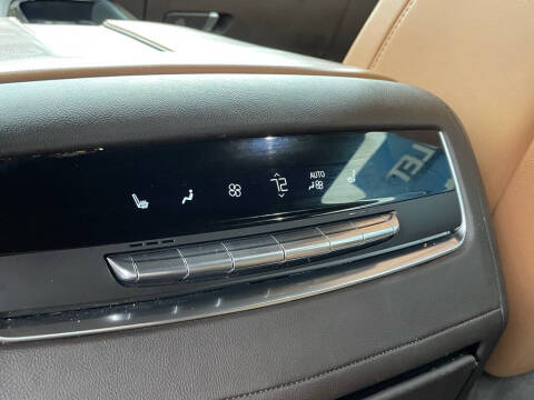 2022 Cadillac Escalade ESV Premium Luxury