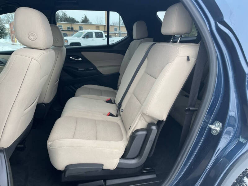 2022 Chevrolet Traverse LS